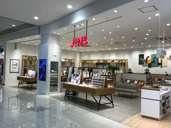 JINS