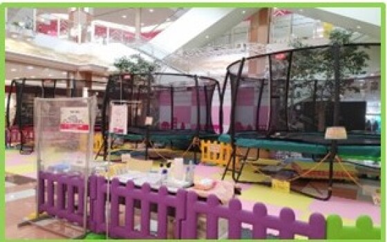 トランポリン・スタジアム