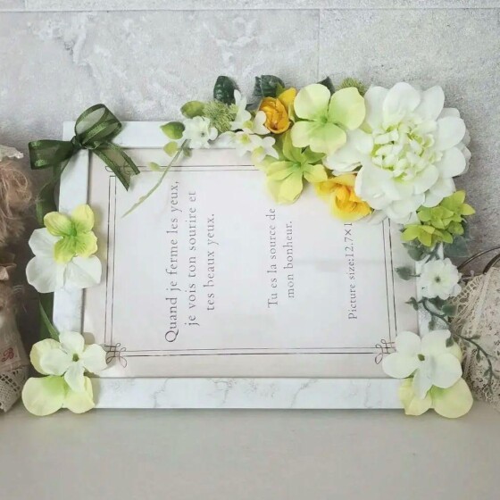 子供クラフト体験　お花を飾って写真ホルダー作り