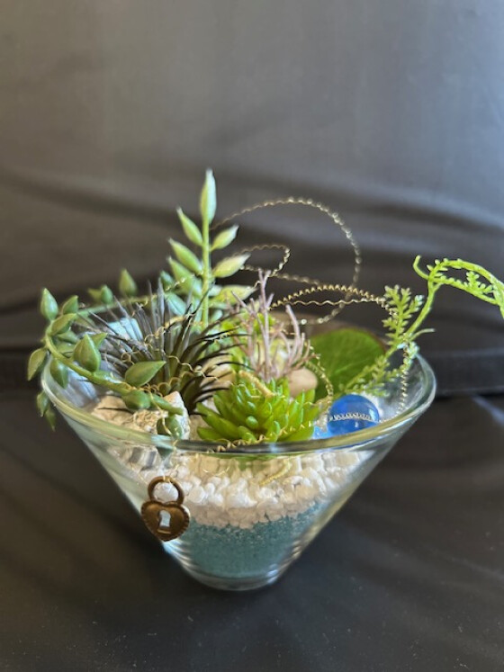 一級フラワーデザイナーが教える　ガラス器で多肉アレンジメント