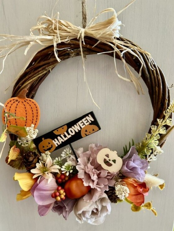 先生と一緒に作って飾ろう！秋のハロウィンリース作り