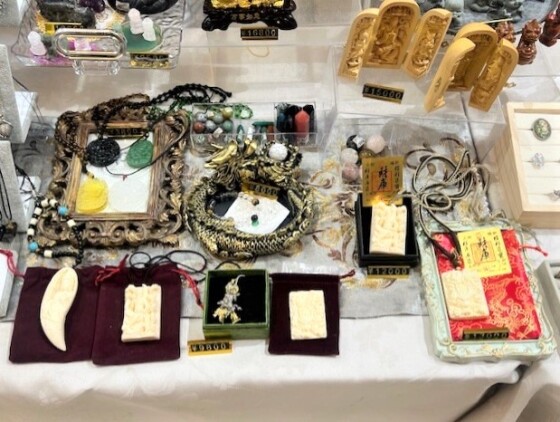 催事：占いとアクセサリー販売