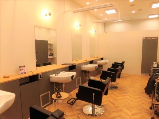 BEET BARBER SHOP