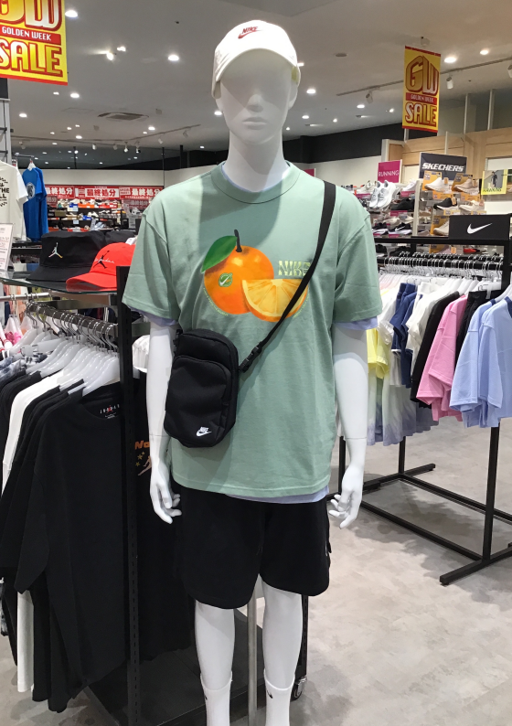 半袖Tシャツ続々入荷中...!!!