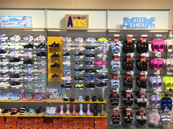 サンダル続々入荷中！