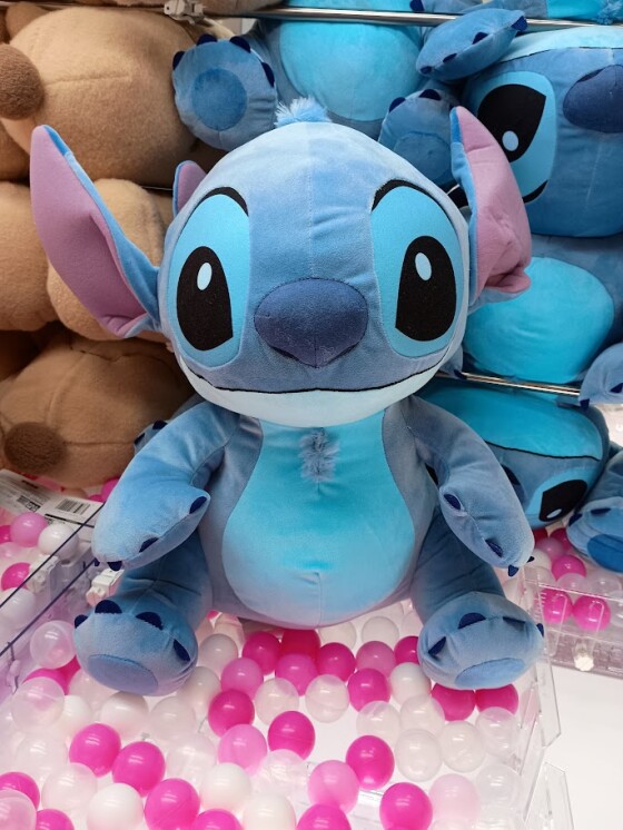 ✨新着景品情報✨ディズニー　スティッチ　スーパーラージぬいぐるみ　おすわりＶｅｒ．