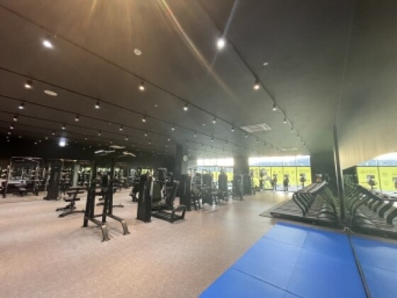 ワールドプラスジム富雄店