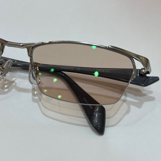 お客様のメガネのご紹介🌟