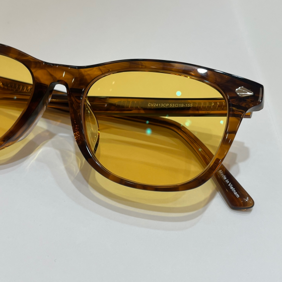 お客様のメガネのご紹介🌟