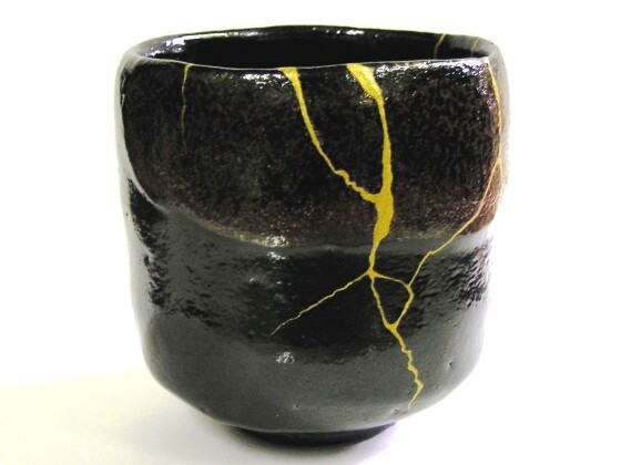 壊れた器の修繕・金継ぎ 初めての蒔絵と螺鈿