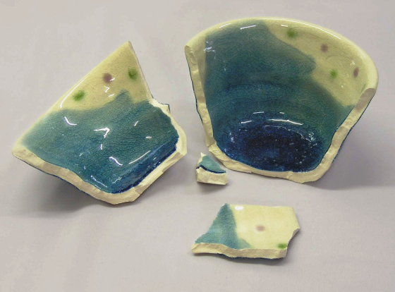 壊れた器の修繕・金継ぎ 初めての蒔絵と螺鈿