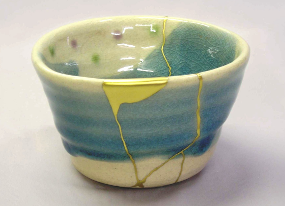壊れた器の修繕・金継ぎ 初めての蒔絵と螺鈿