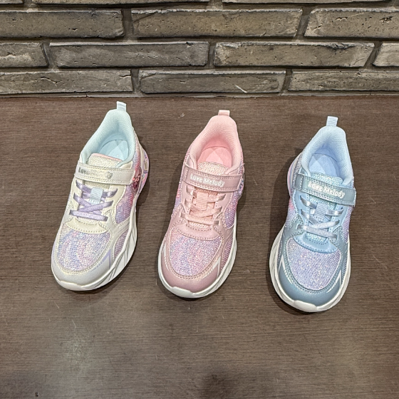 【ホーキンスのキラキラキッズシューズ‼】