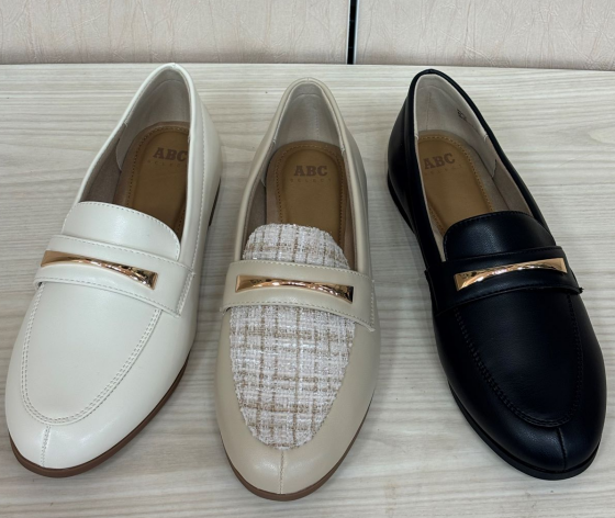 【新作春パンプス‼】