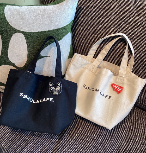 ビーズブローチ