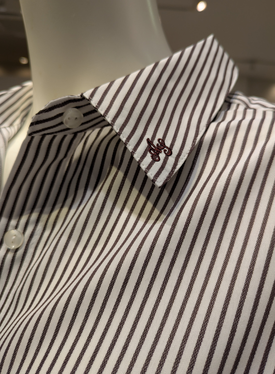ANYSIS／1枚で可愛く決まる上品シャツ👕