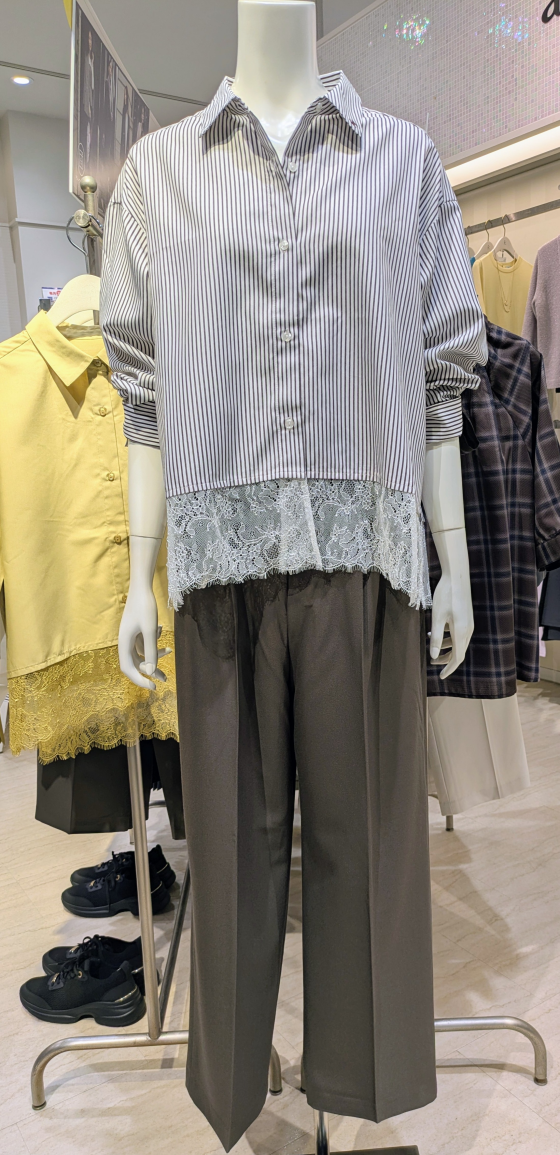 ANYSIS／1枚で可愛く決まる上品シャツ👕