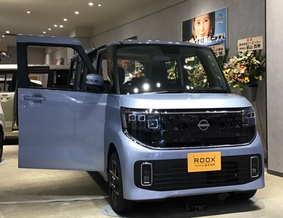 日産の軽自動車　展示中