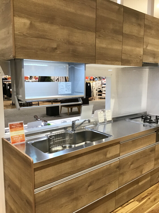 キッチンの展示が新しくなりました。