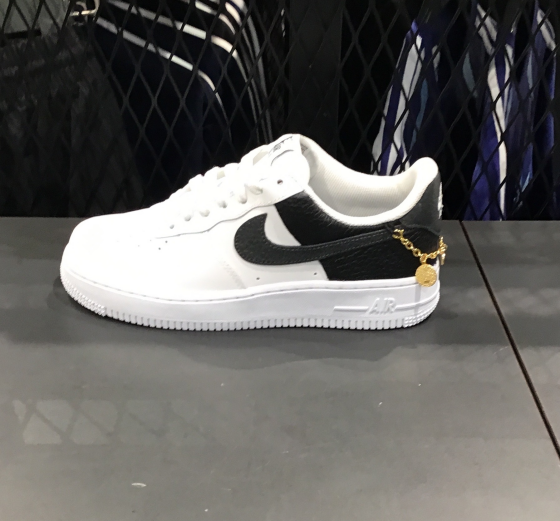 チャーム付きAF1