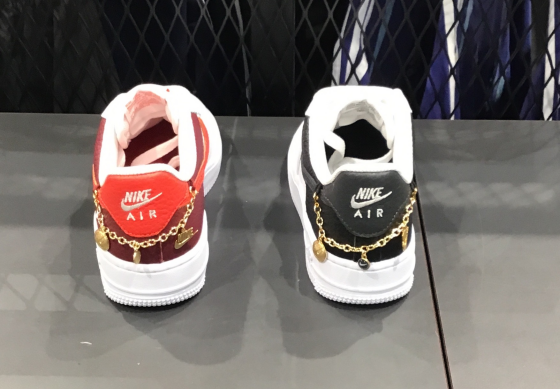 チャーム付きAF1