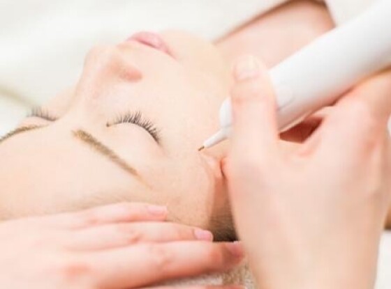 【シミケア集中】シミケア×小顔調整×毛穴の大掃除！たっぷり60分¥3980★紫外線によるダメージを徹底ケア!