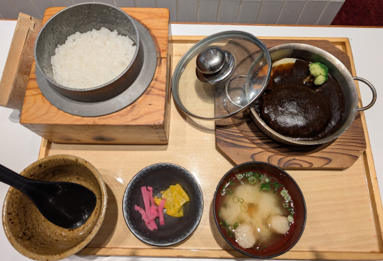 終了間近‼︎ブラックカレーハンバーグ定食☆