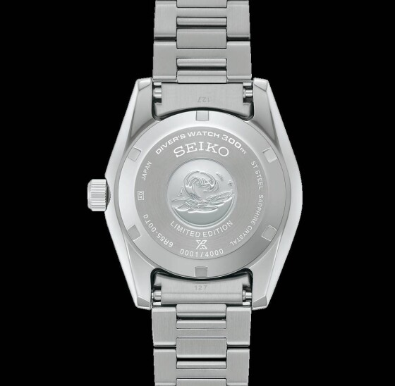 世界有数のダイビングスポットである沖縄の美しい海から インスパイアされたSave the Ocean 限定モデル