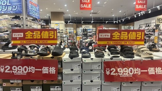 サンダル店内『全品値引』開催中!!!!!