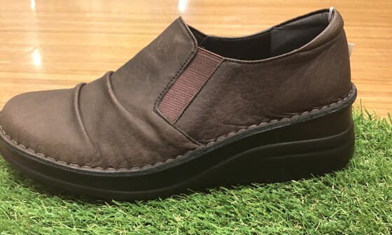 リピーター続出！？人気本革シューズ✨