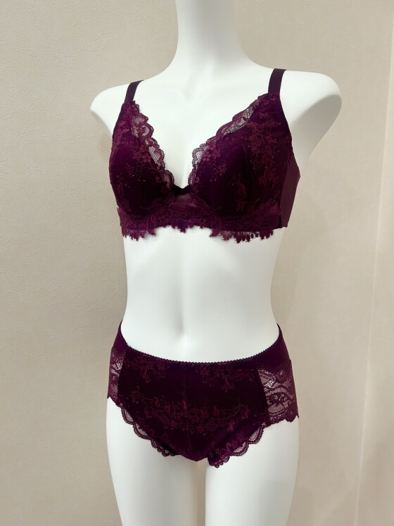 つけ心地軽くてラク！ナチュラルメイクブラ新色🍷