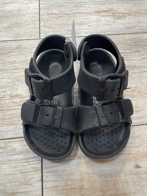 サンダル出しました