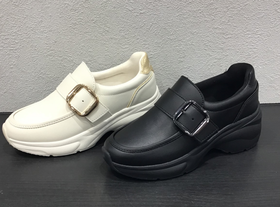 新作商品入荷！！