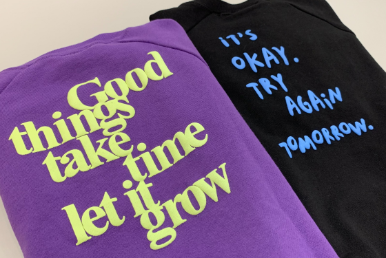 蛍光ロゴスウェット入荷してます✨