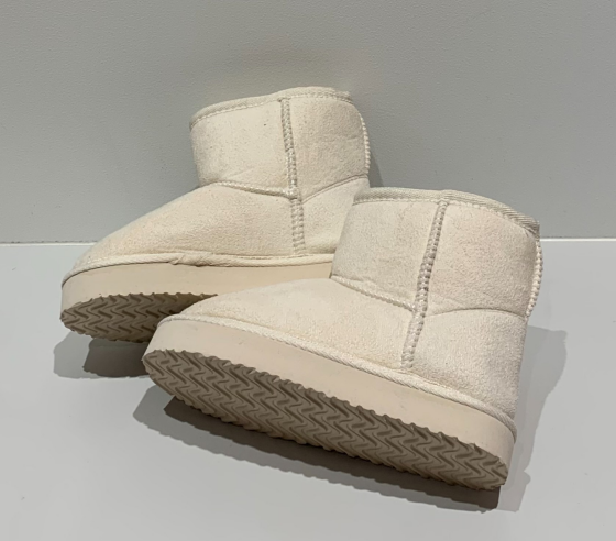 minimal🥾ムートンブーツ入荷してます🥰