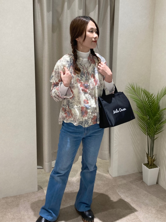 Mila Owen  花柄ブラウスのご紹介🌸