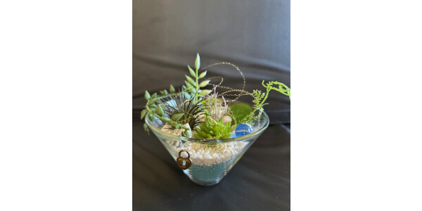 一級フラワーデザイナーが教える　ガラス器で多肉アレンジメント