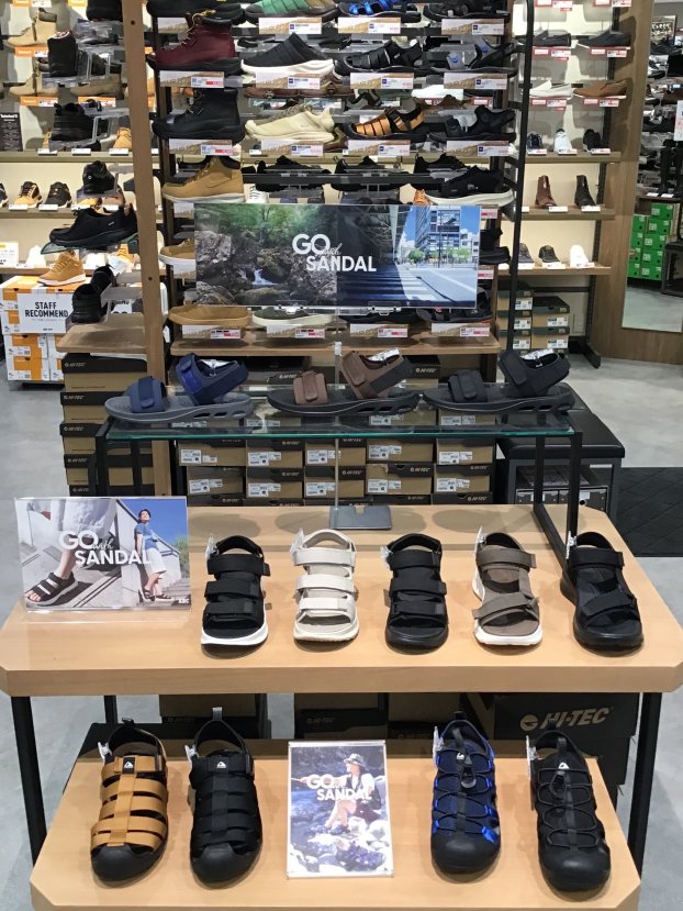 サンダル続々入荷中！