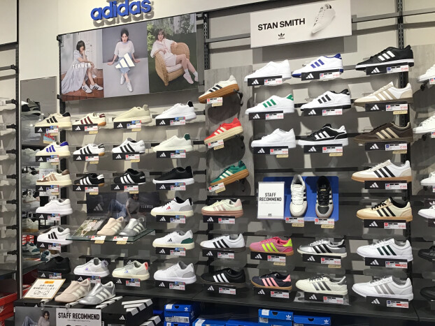 adidas ロープロファイル入荷中！