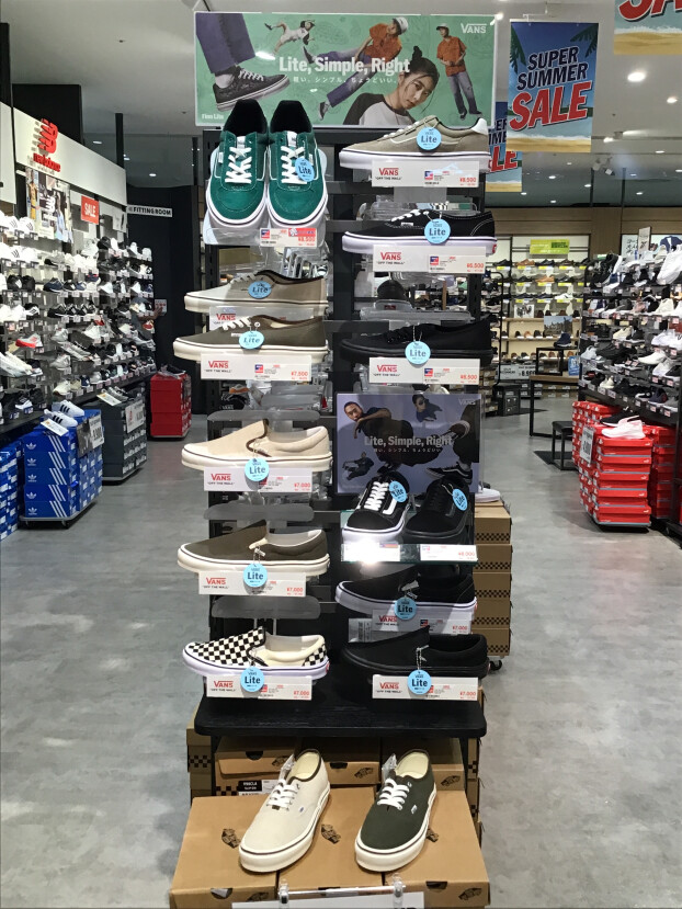 VANS LITE シリーズオススメです☆☆☆