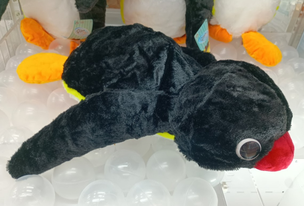 ✨新着景品情報✨ピングー　特大サイズ　ふわふわのんびりぬいぐるみ