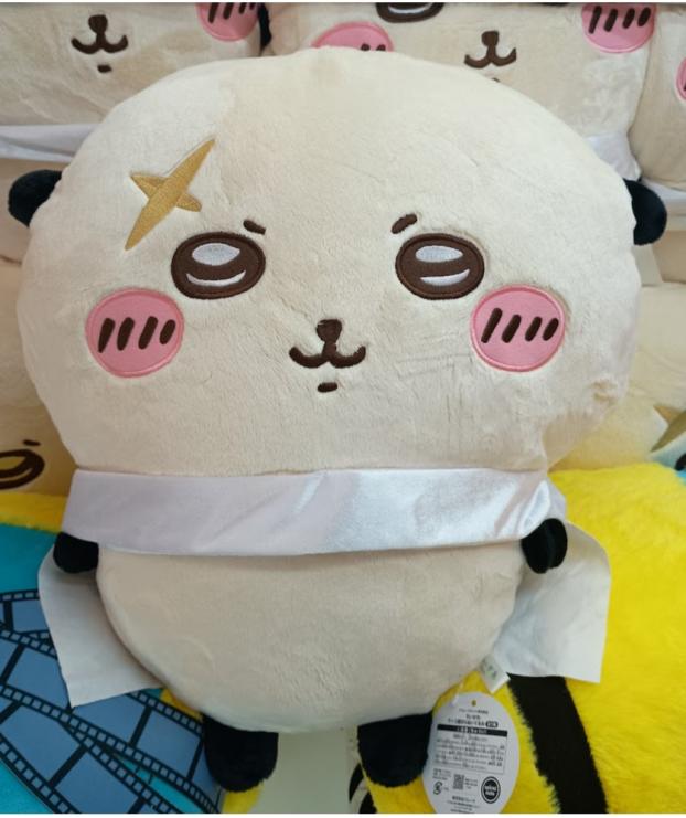 ✨新着景品情報✨ちいかわラッコ超ＢＩＧぬいぐるみ