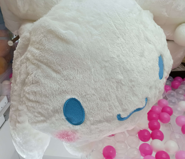 ✨新着景品情報✨シナモロール　超超ＢＩＧぬいぐるみーねそべりー