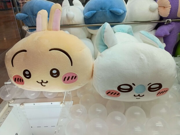 ✨新着景品情報✨ちいかわもっちるねそべりＢＩＧぬいぐるみ２