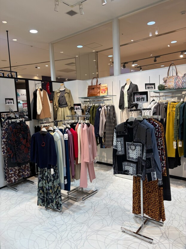 秋物新作、続々入荷