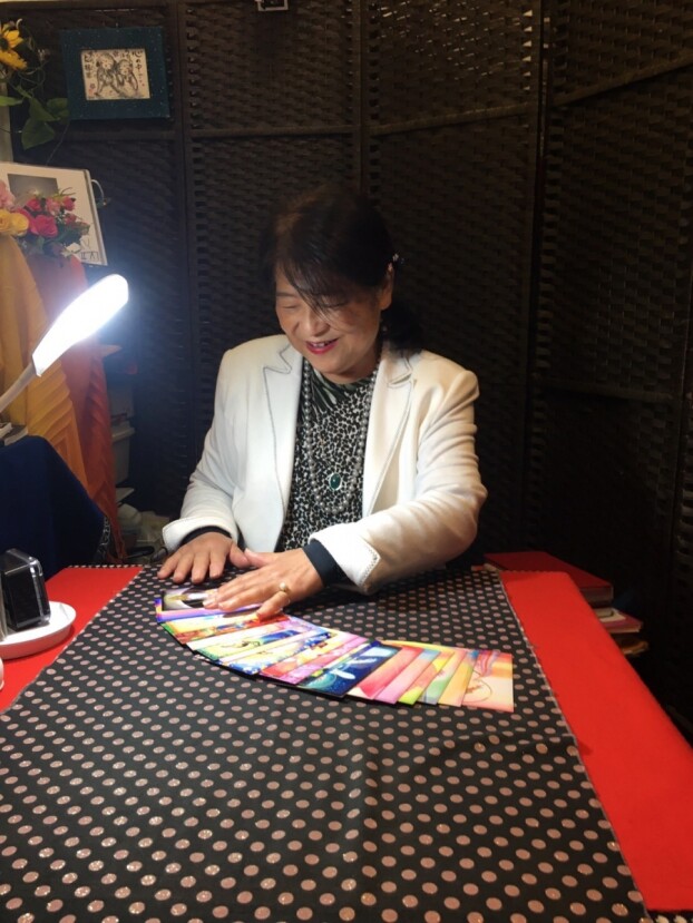 杏先生による占い鑑定（生花鑑定・手相・西洋ﾀﾛｯﾄ）