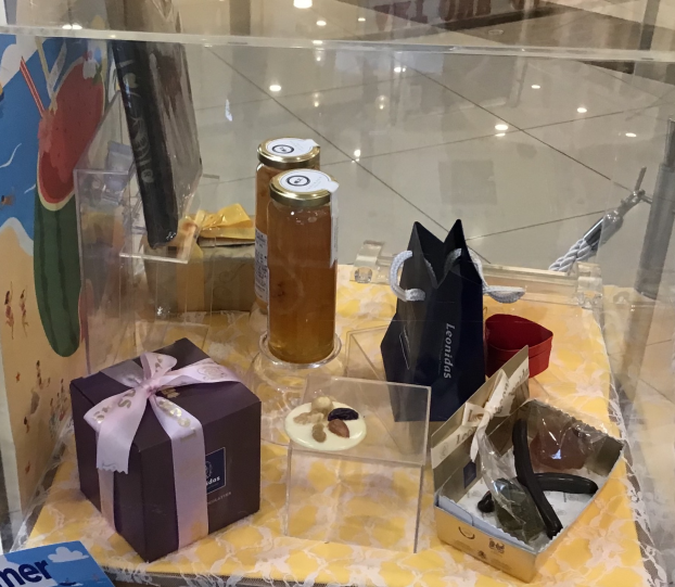 初夏に続き 盛夏です!!!  展示商品を変更しました！　