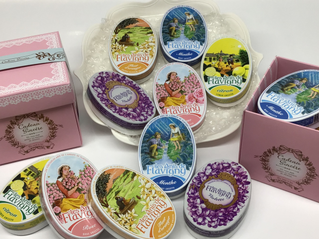 フランスから あの有名な ドラジェ (糖衣菓子)