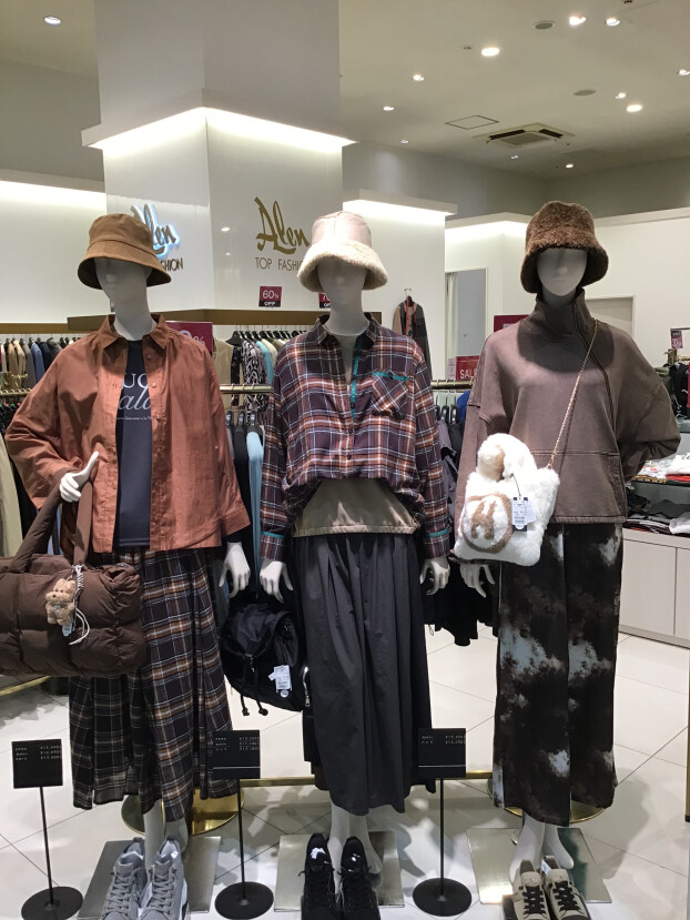 秋物新作が続々入荷中です❗️
