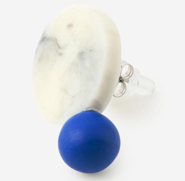 designsixピアス